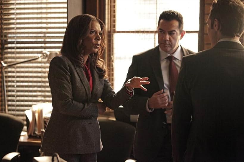 Seamus Dever, Carlos Gómez, and Penny Johnson Jerald in Castle (2009)