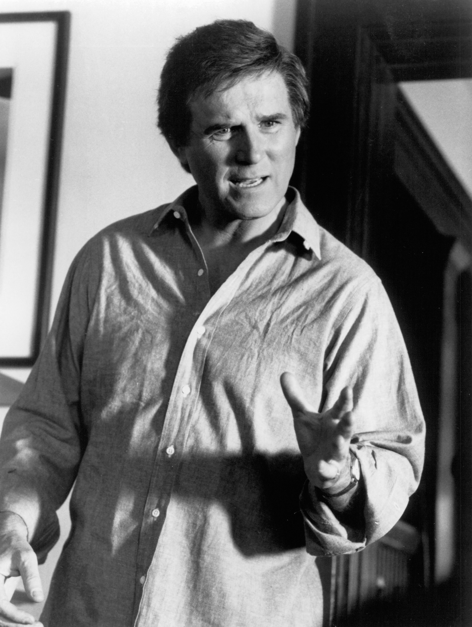 Charles Grodin in Clifford (1994)