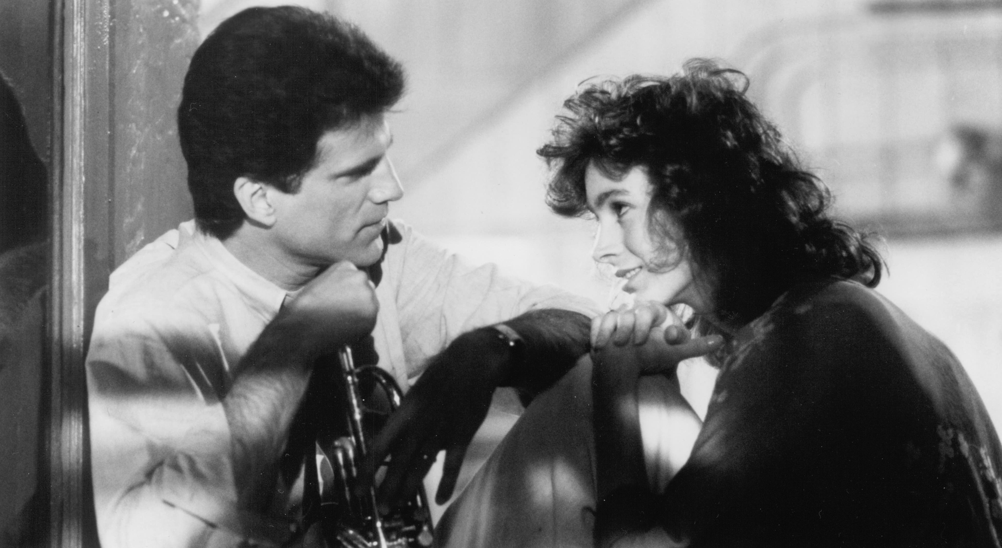 Sean Young and Ted Danson in Cousins (1989)