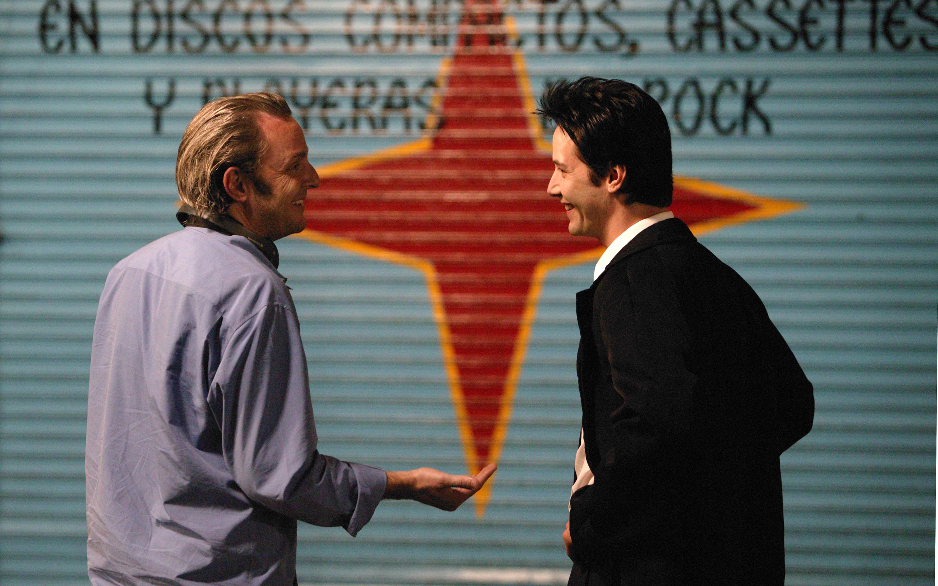 Keanu Reeves and Francis Lawrence in Constantine (2005)