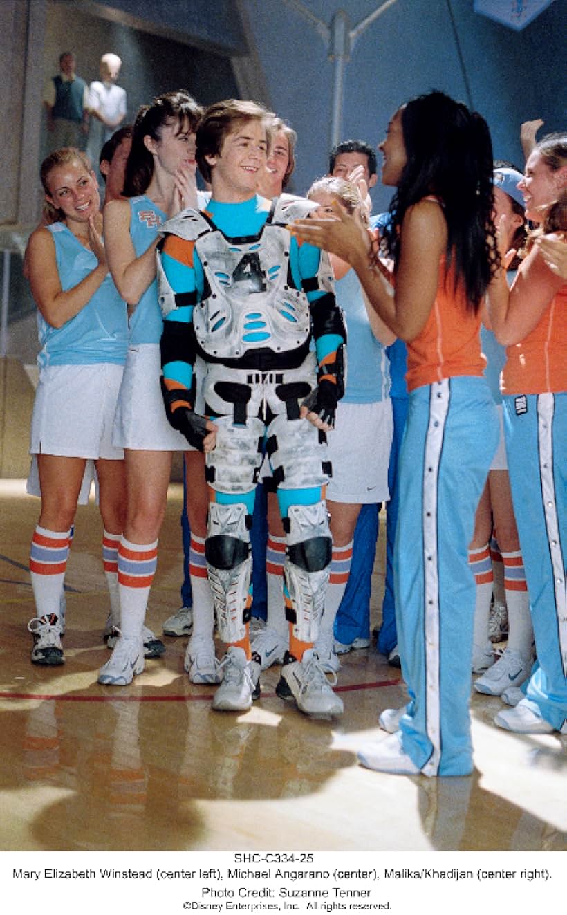 Michael Angarano, Mary Elizabeth Winstead, Malika Haqq, and Khadijah Haqq in Sky High (2005)