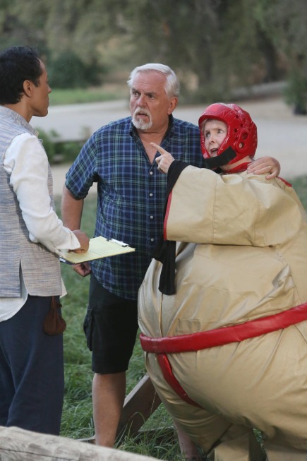 John Ratzenberger, Yancey Arias, and Millicent Martin in Bones (2005)