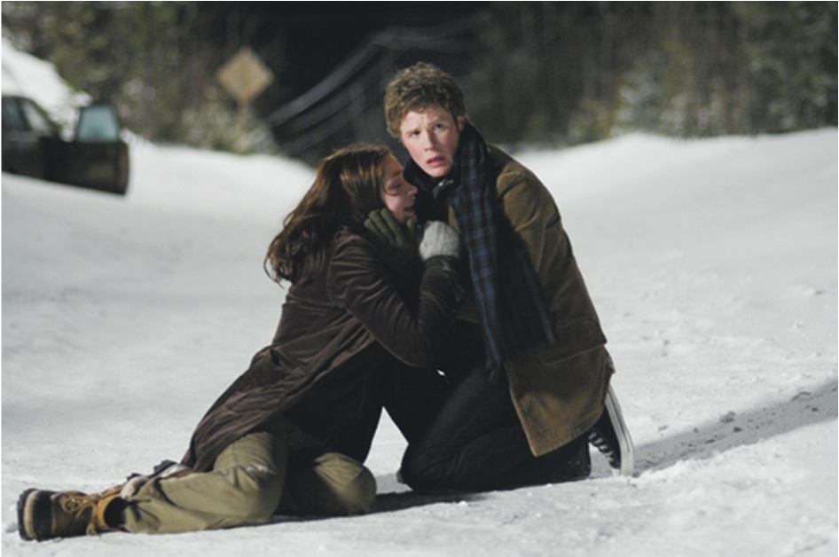 Emily Blunt and Ashton Holmes in Wind Chill (2007)