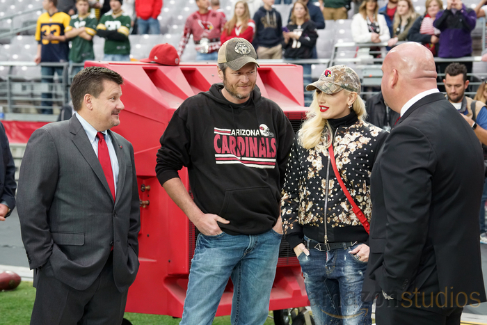 Gwen Stefani, Blake Shelton, Michael Bidwill, and Steve Keim in All or Nothing: A Season with the Arizona Cardinals (2016)