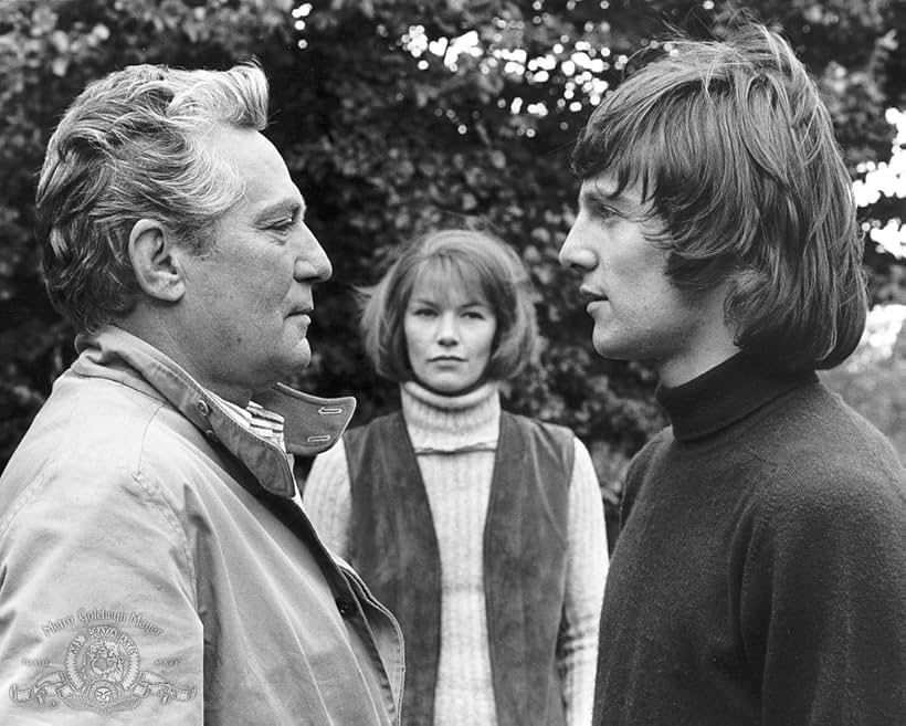 Peter Finch, Murray Head, and Glenda Jackson in Sunday Bloody Sunday (1971)