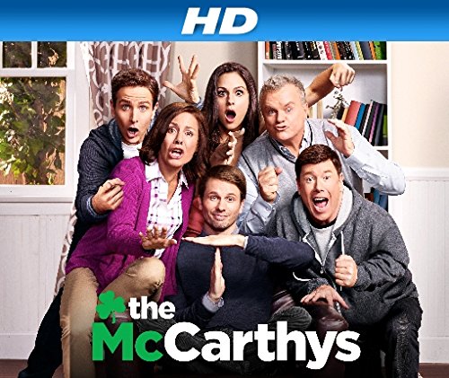 Jack McGee, Joey McIntyre, Laurie Metcalf, Jimmy Dunn, Kelen Coleman, and Tyler Ritter in The McCarthys (2014)