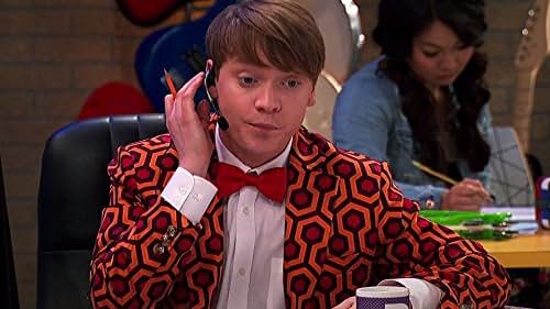 Calum Worthy in Austin & Ally (2011)