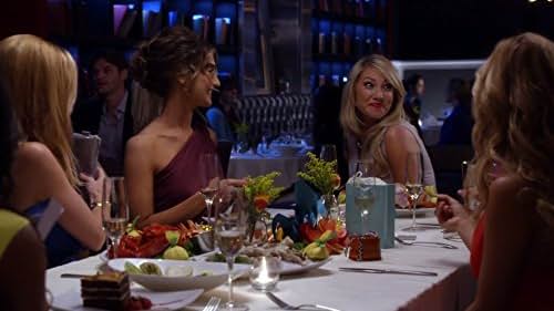 Ari Graynor and Kat Foster in Bad Teacher (2014)