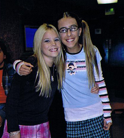 Emma Degerstedt ("Maris") and Mary Lou ("Mary Ferry") on the set of the Nickelodeon show "UNFABULOUS" Season One