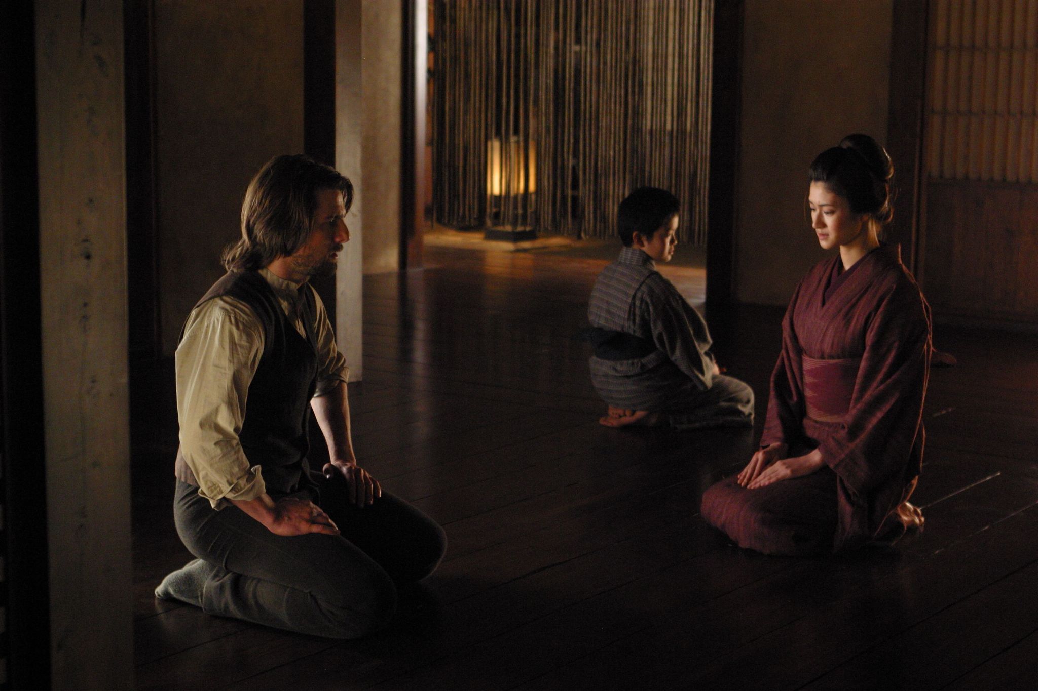 Tom Cruise, Koyuki, and Sôsuke Ikematsu in The Last Samurai (2003)