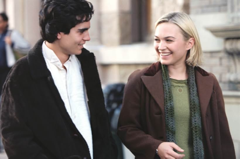 Sophia Myles and Max Minghella in Art School Confidential (2006)