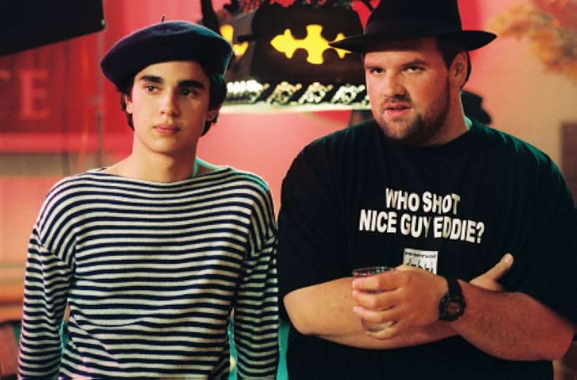 Ethan Suplee and Max Minghella in Art School Confidential (2006)