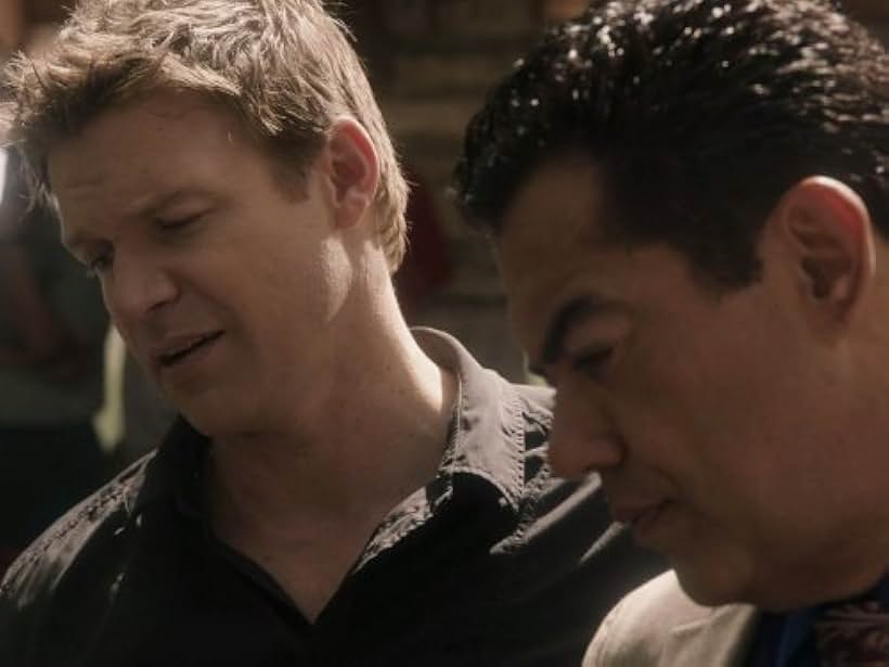 Carlos Gómez and Matt Passmore in The Glades (2010)