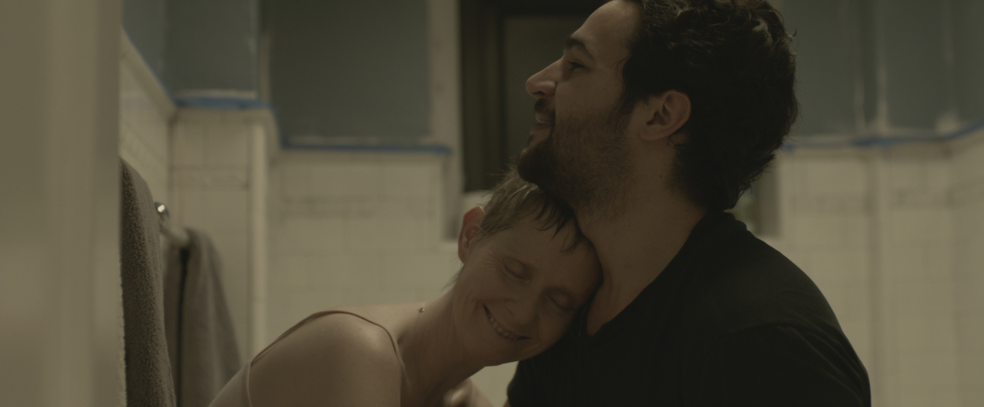 Cynthia Nixon and Christopher Abbott in James White (2015)