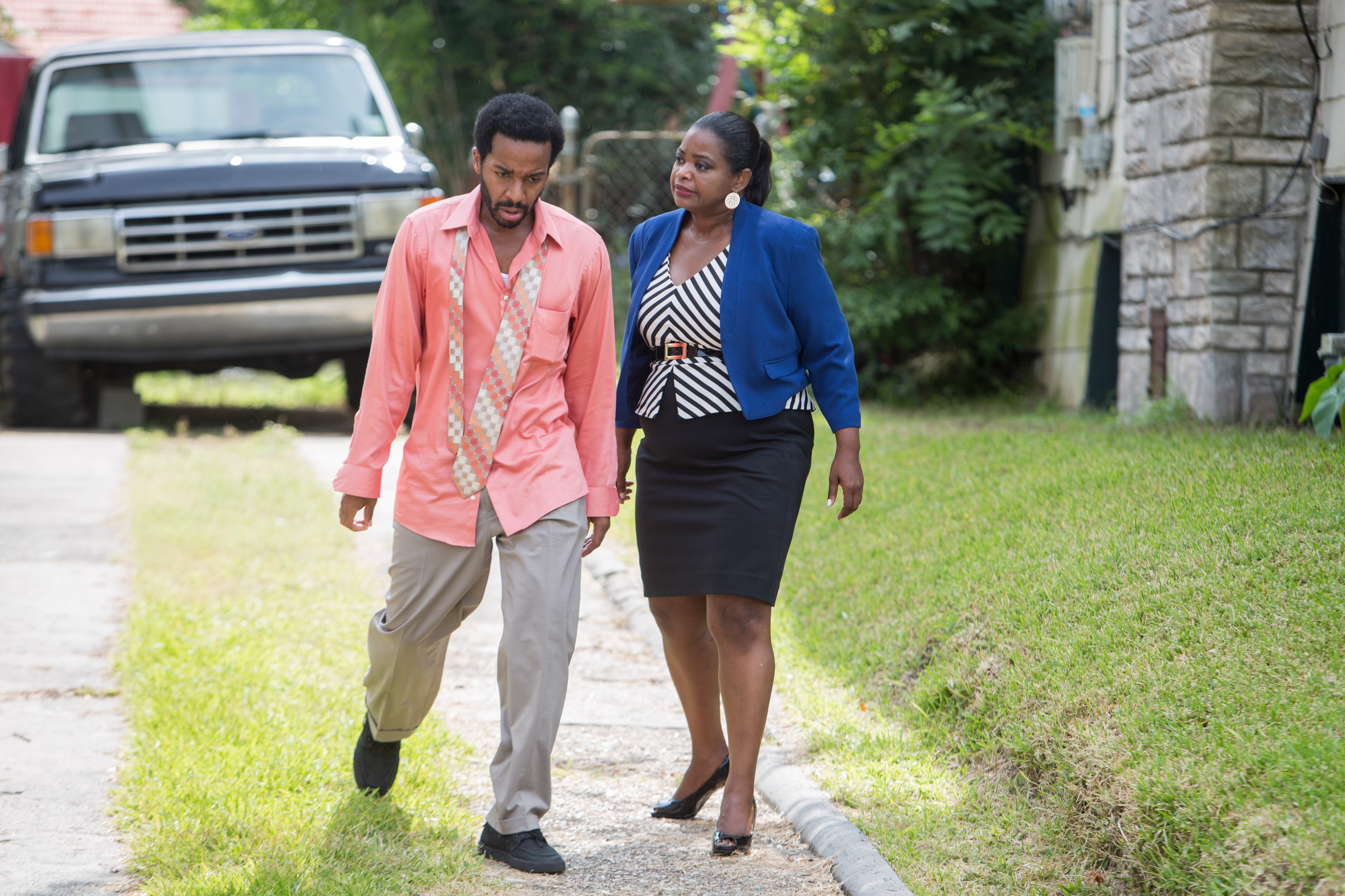 Octavia Spencer and André Holland in Black or White (2014)