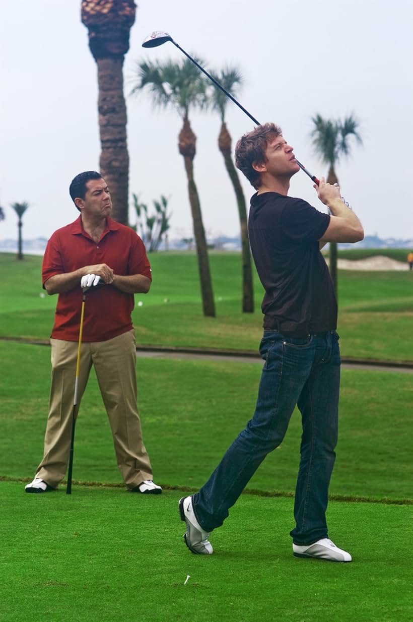 Carlos Gómez and Matt Passmore in The Glades (2010)