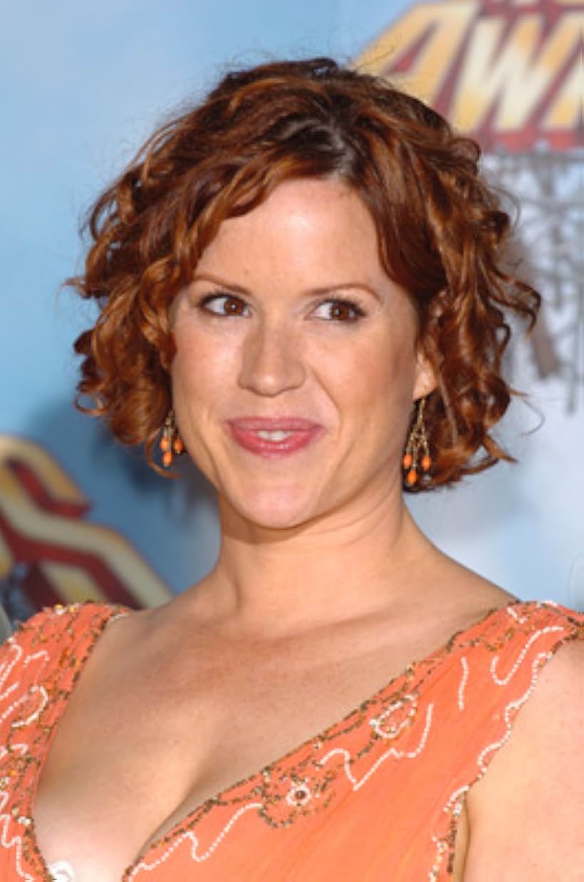 Molly Ringwald at an event for 2005 MTV Movie Awards (2005)