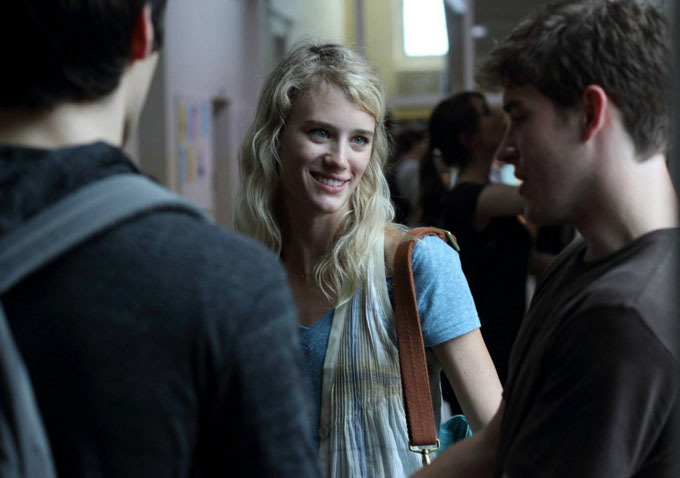 Mackenzie Davis and Matthew Daddario in Breathe In (2013)