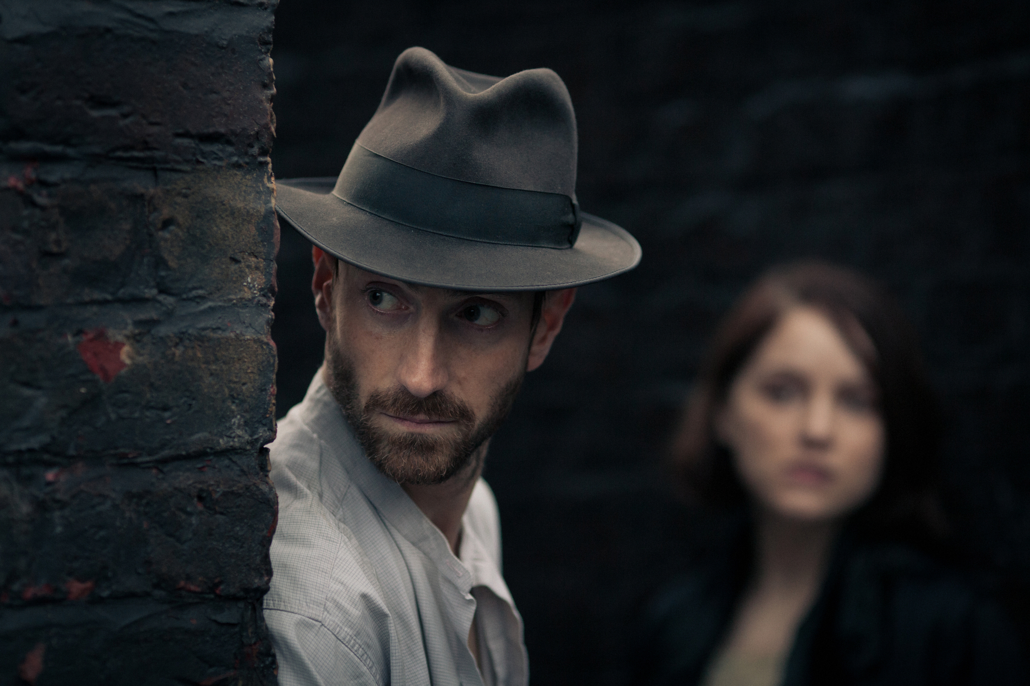 Iddo Goldberg and Sophie Rundle in Peaky Blinders (2013)