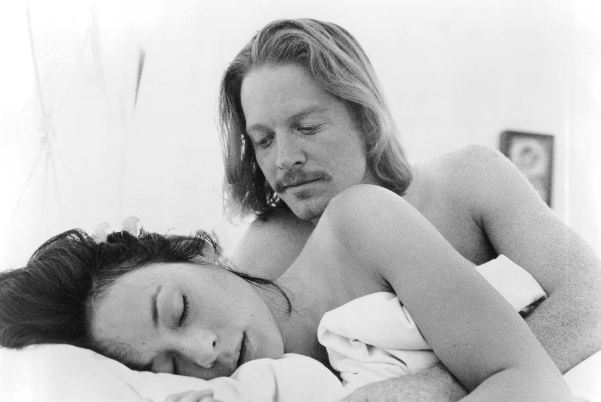 Eric Stoltz and Meg Tilly in Sleep with Me (1994)