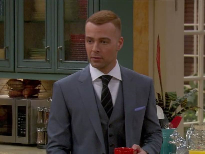 Joey Lawrence in Melissa & Joey (2010)