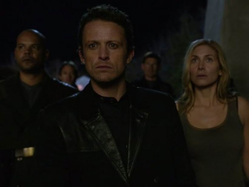 Elizabeth Mitchell and David Lyons in Revolution (2012)