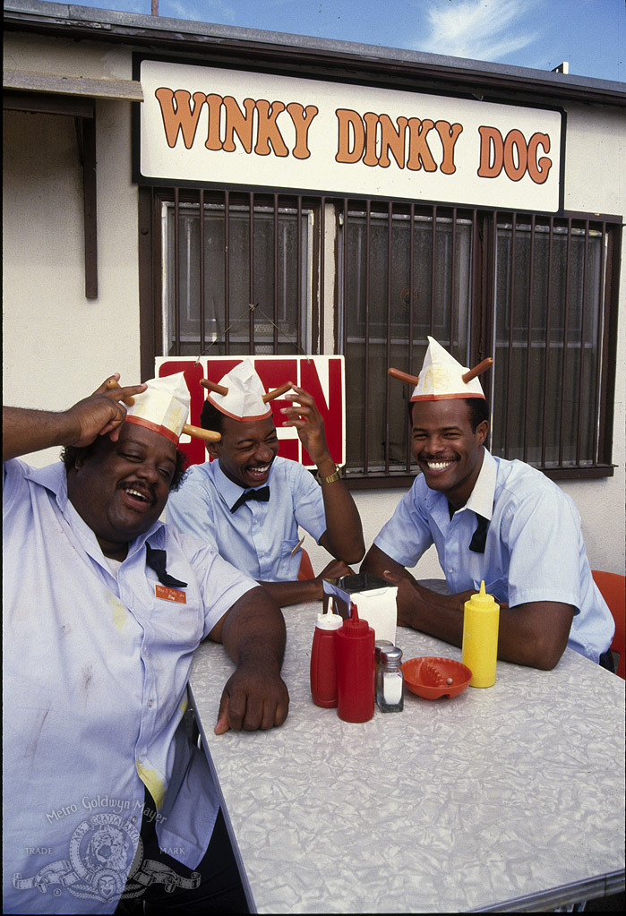 Keenen Ivory Wayans, Robert Townsend, and Ludie C. Washington in Hollywood Shuffle (1987)