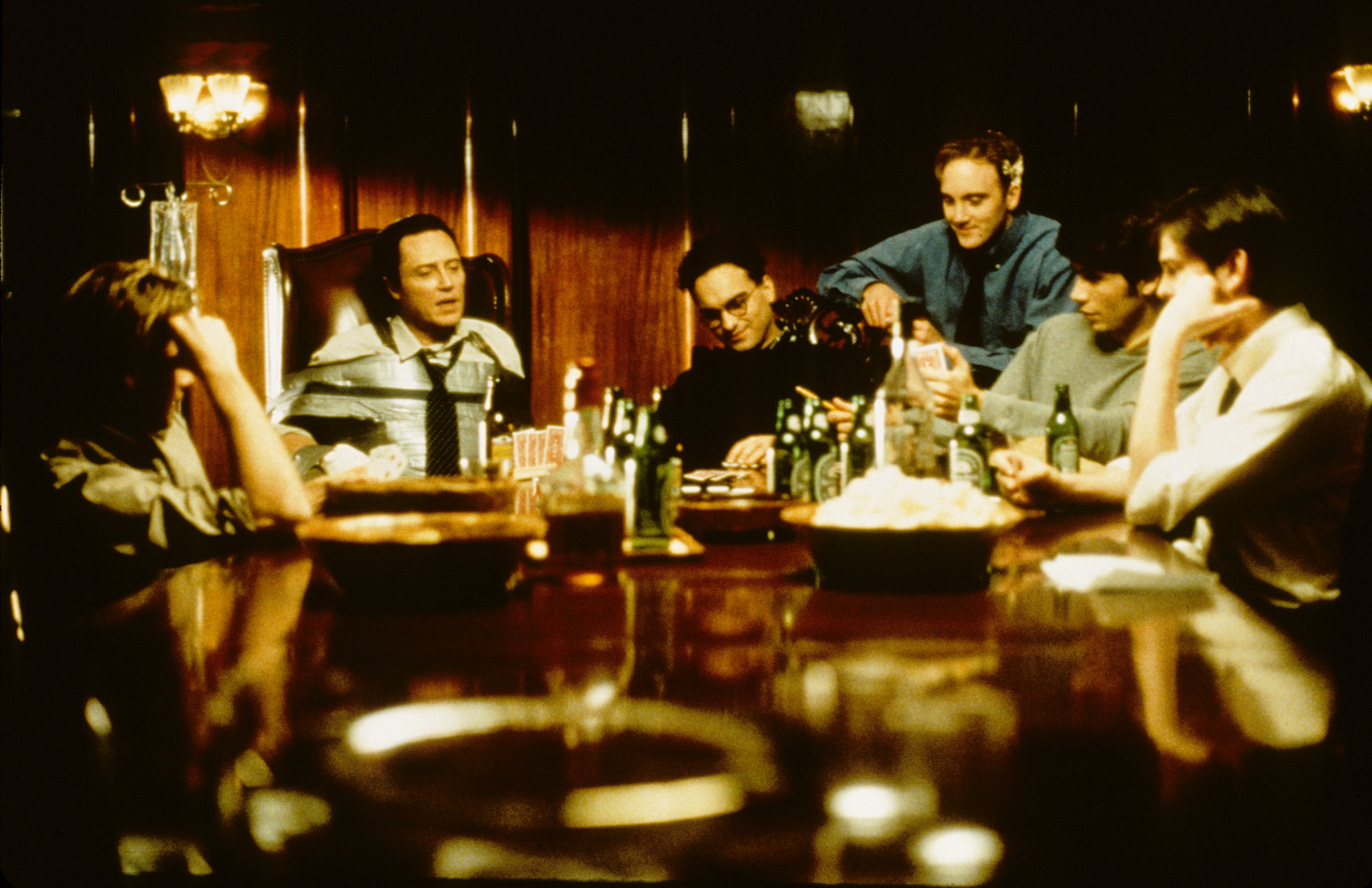 Christopher Walken, Sean Patrick Flanery, Jay Mohr, Henry Thomas, Jeremy Sisto, and Johnny Galecki in Suicide Kings (1997)