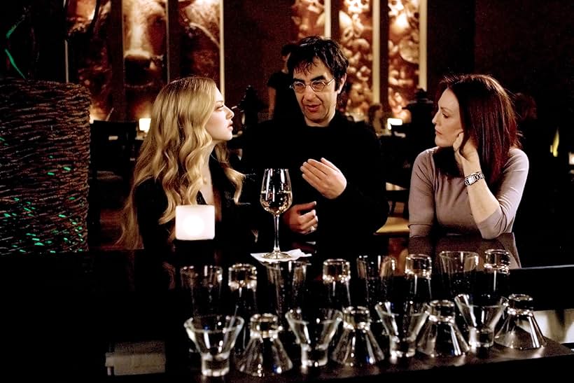 Julianne Moore, Atom Egoyan, and Amanda Seyfried in Chloe (2009)