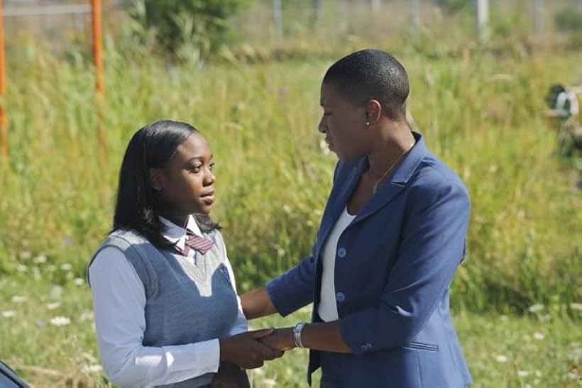 Aisha Hinds and Jamai Fisher in Detroit 1-8-7 (2010)