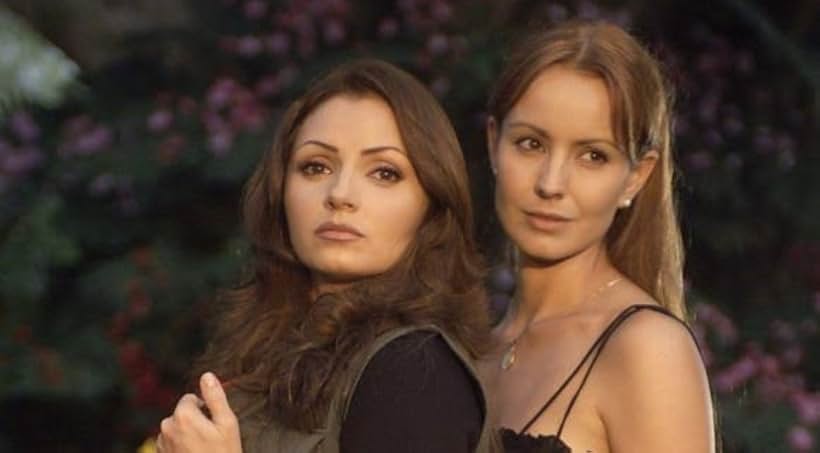 Alejandra Barros and Angélica Rivera in Mariana de la noche (2003)