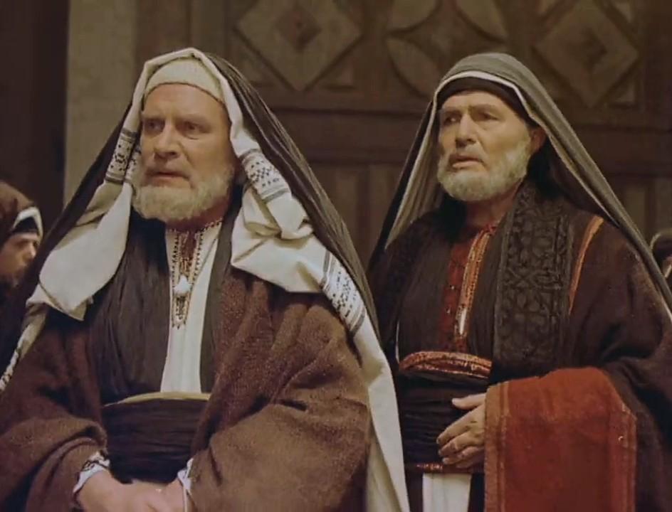 James Mason and Laurence Olivier in Jesus of Nazareth (1977)