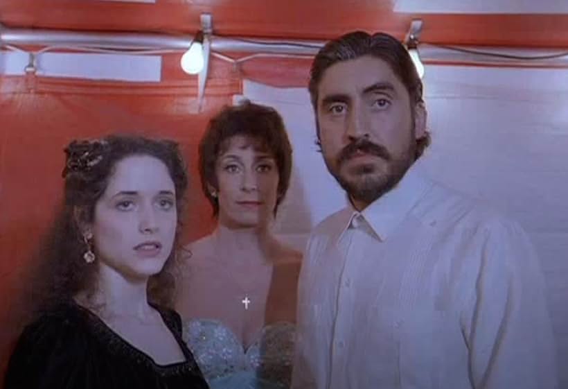 Trini Alvarado, Anjelica Huston, Alfred Molina "The Perez Family"