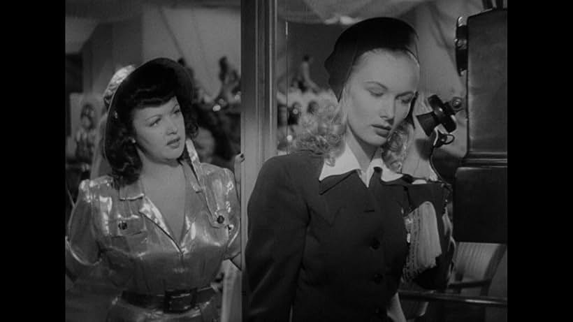 Veronica Lake and Patricia Farr in This Gun for Hire (1942)