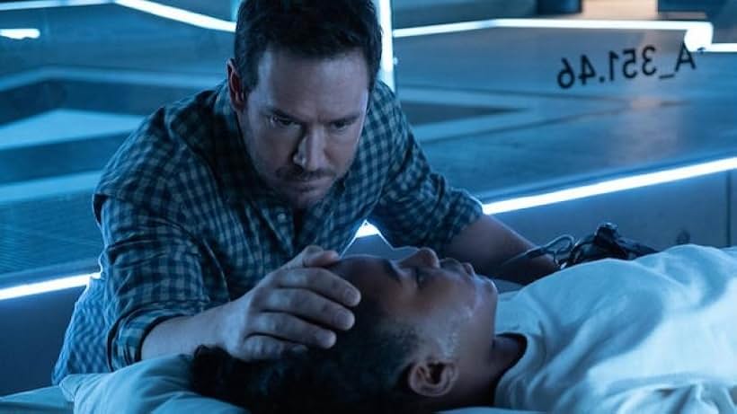 Mark-Paul Gosselaar and Saniyya Sidney in The Passage (2019)