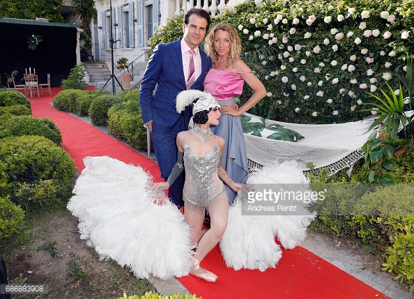 CANNES, FRANCE - MAY 22, Vincent De Paul (L) attends the Artists for Peace and Justice cocktail event celebrating the 70th Annual Cannes Film Festival presented at Villa AH Cannes on May 22, 2017 in Cannes, France.  (Photo by Andreas Rentz/Getty Images)