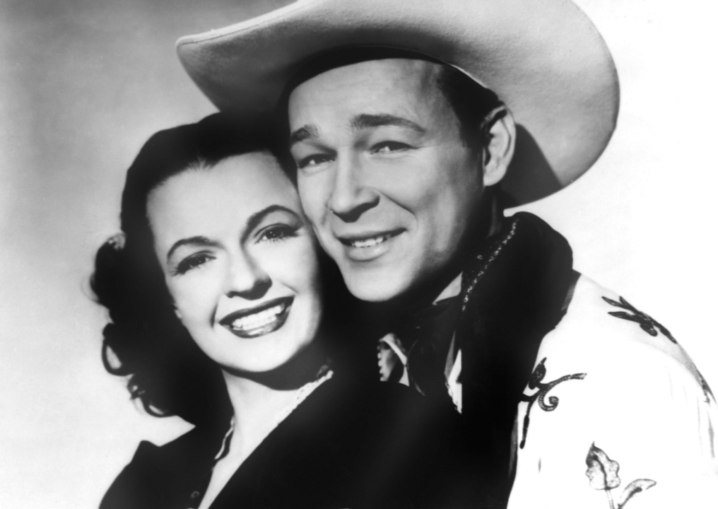 Roy Rogers and Dale Evans in Cowboy and the Senorita (1944)