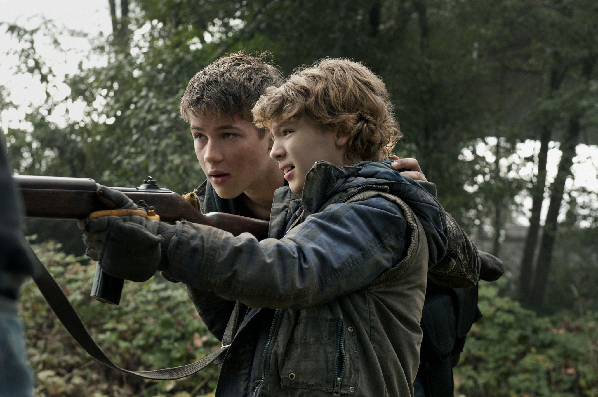 Maxim Knight and Connor Jessup in Falling Skies (2011)