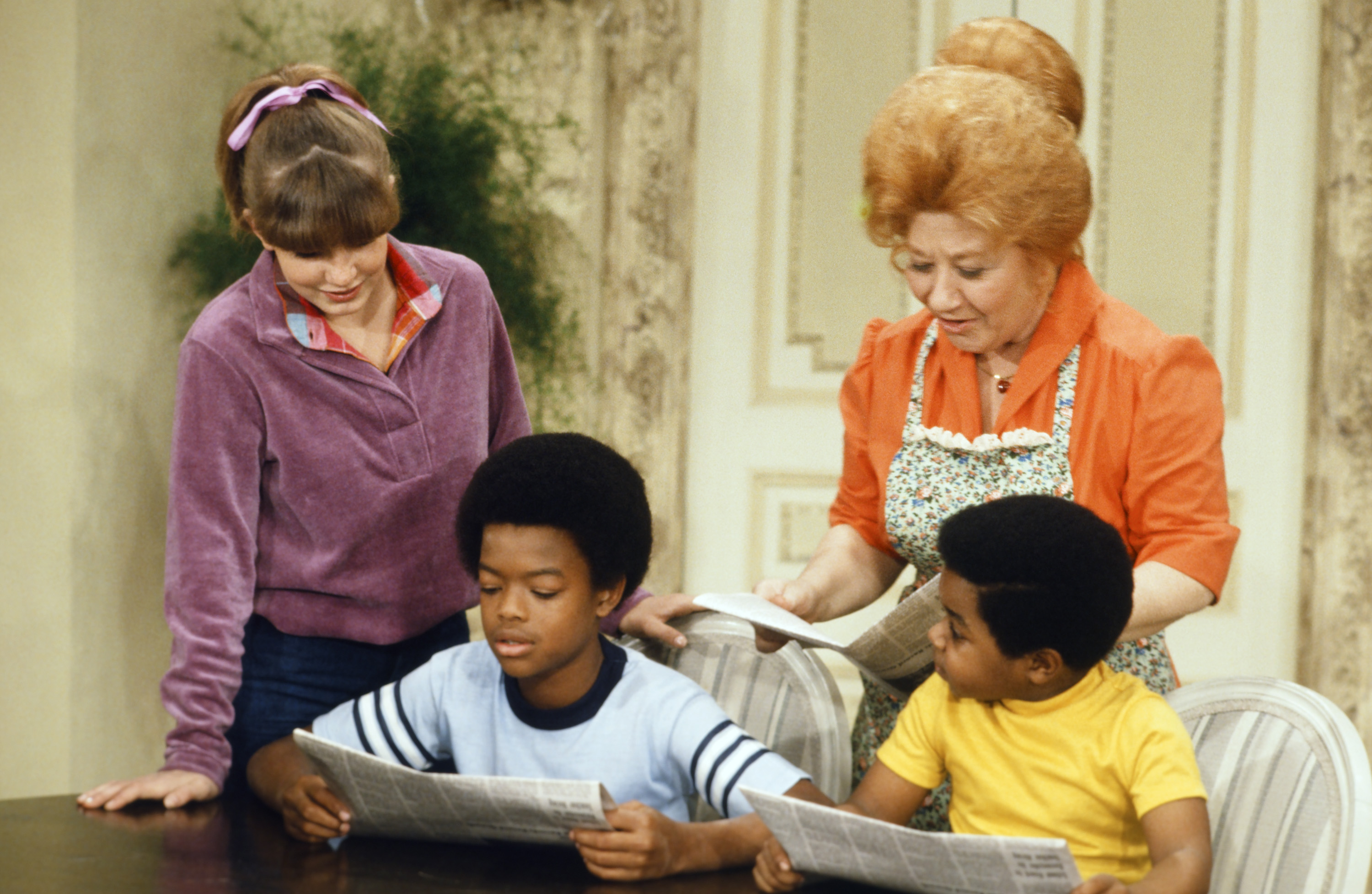 Todd Bridges, Gary Coleman, Dana Plato, and Charlotte Rae in Diff'rent Strokes (1978)