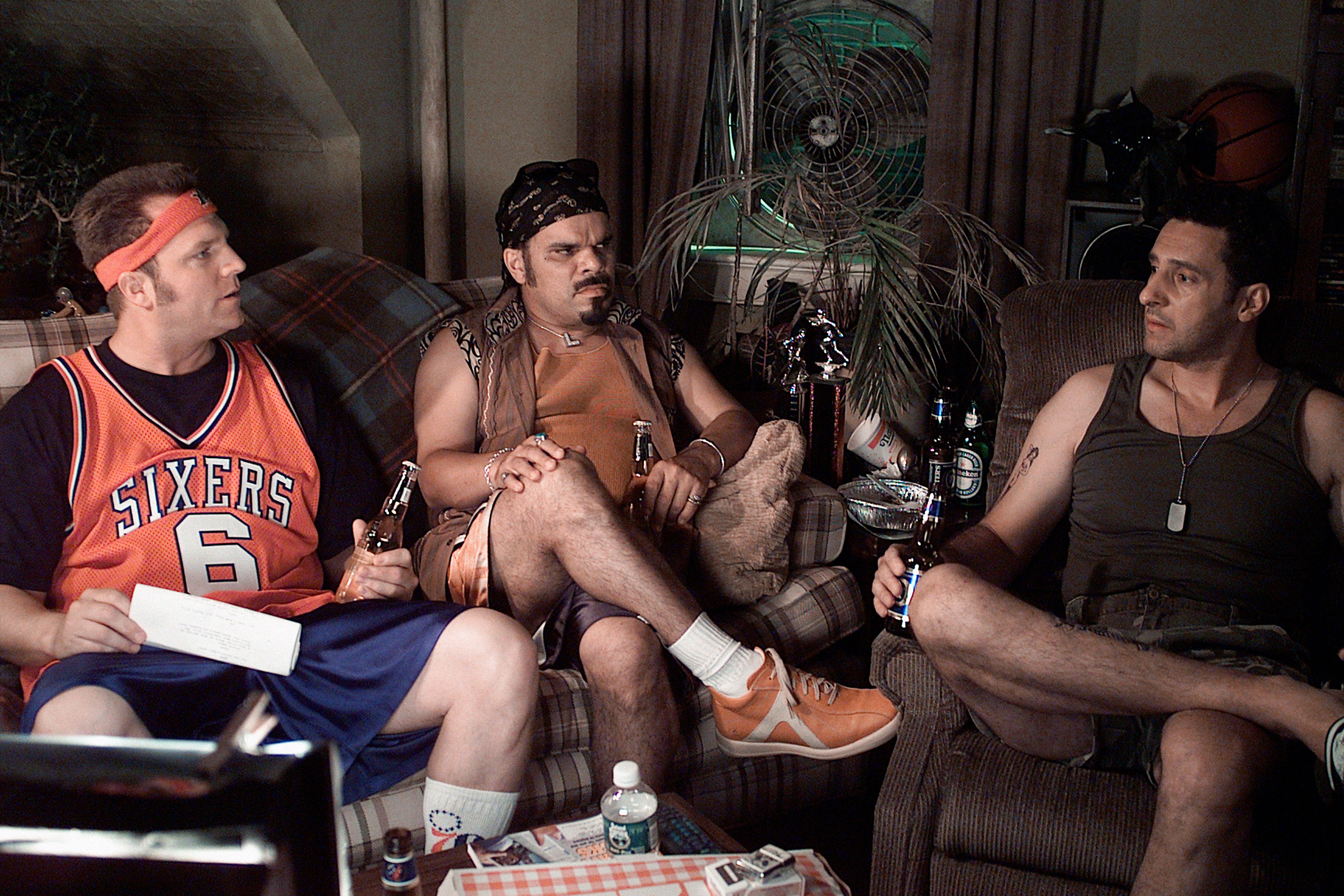 John Turturro, Luis Guzmán, and Jonathan Loughran in Anger Management (2003)