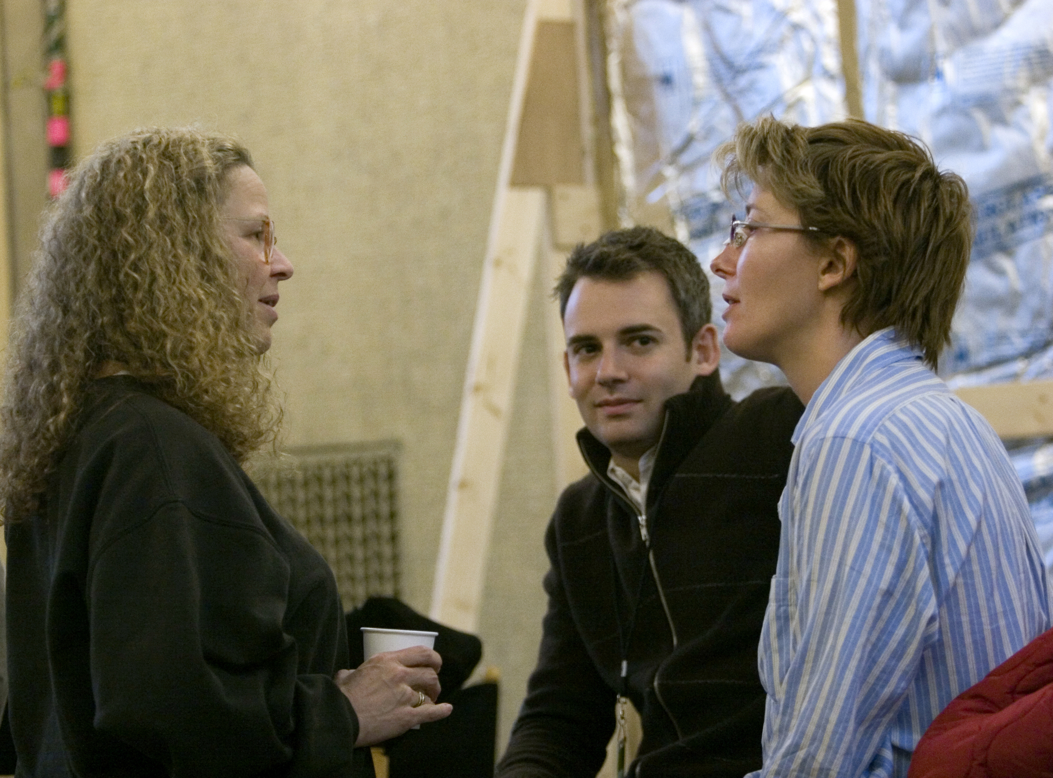 Emma Thompson, Lindsay Doran, and Zach Helm in Stranger Than Fiction (2006)