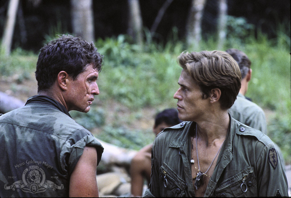 Tom Berenger and Willem Dafoe in Platoon (1986)