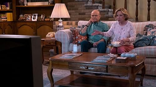 Kurtwood Smith and Debra Jo Rupp in That '90s Show (2023)