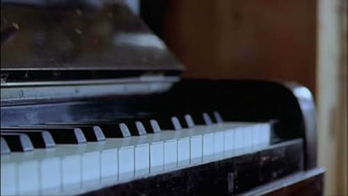 A young boy''s love for the piano offers escape from his parents disintegrating marriage and the bullies at school.