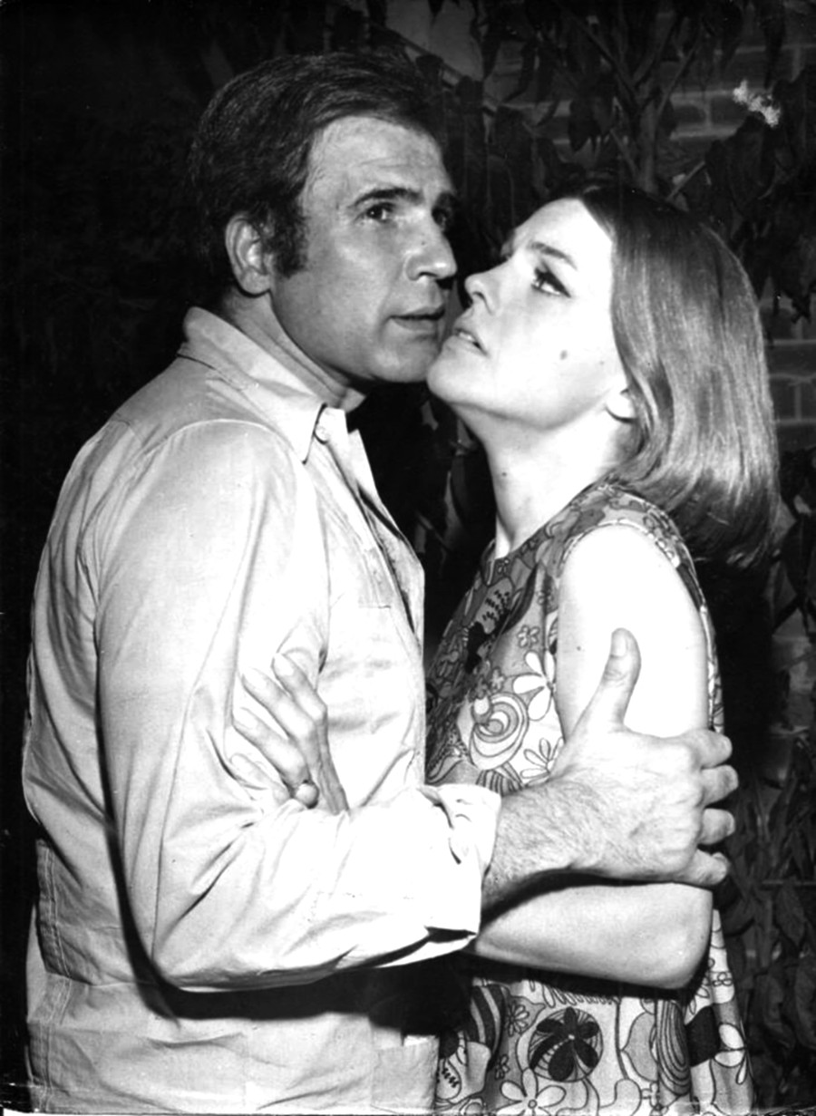 Fernanda Mistral and Ignacio Quirós in El día nacio viejo (1964)