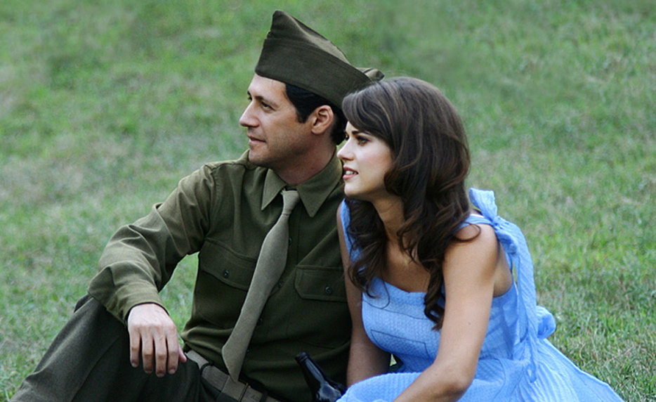 Still of Lyndsy Fonseca and Andy Hirsch in Fort McCoy