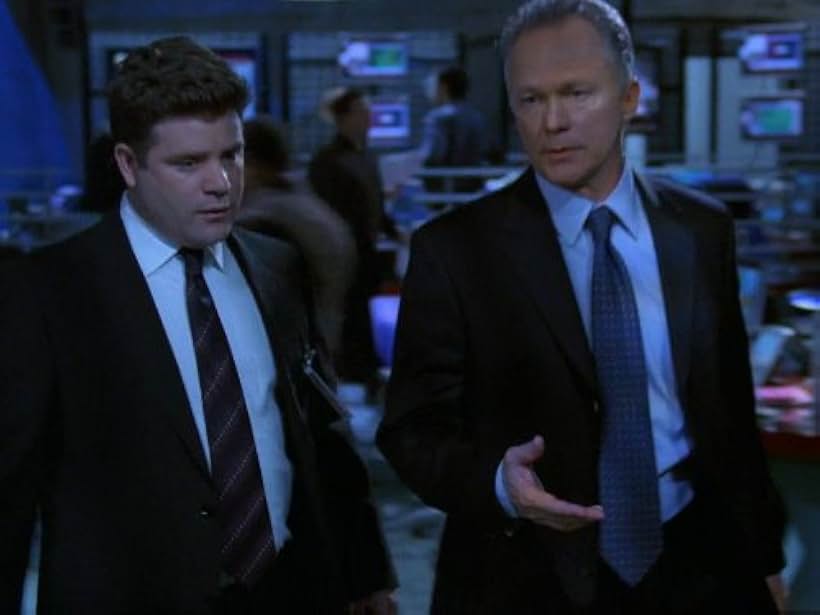 Sean Astin and James Morrison in 24 (2001)