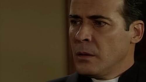 César Évora in Episode #1.10 (1998)