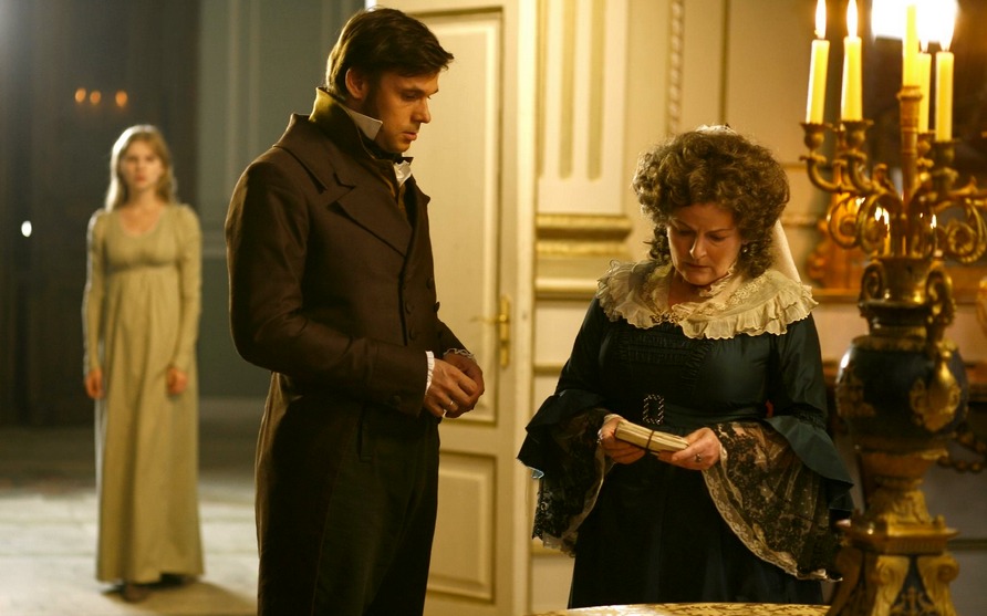 Still of Alexander Beyer and Brenda Blethyn in War and Peace.