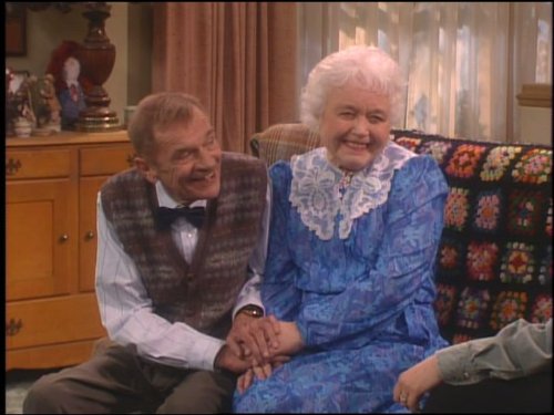 Jean Speegle Howard and Jack Murdock in Roseanne (1988)